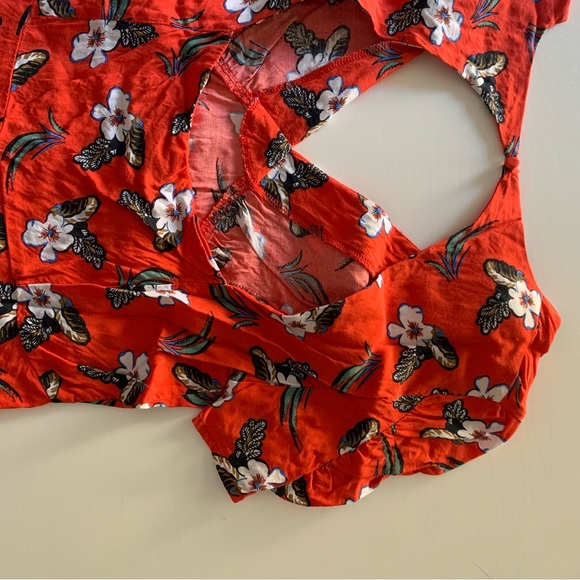 Topshop | Red Hawaiian pattern | Low cut and open back | Short sleeve blouse - Picture 5 of 9